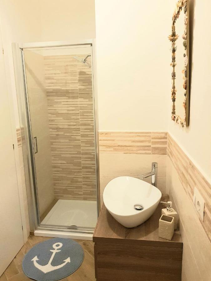 Casa Di Giu Bed & Breakfast Porto Torres Bagian luar foto