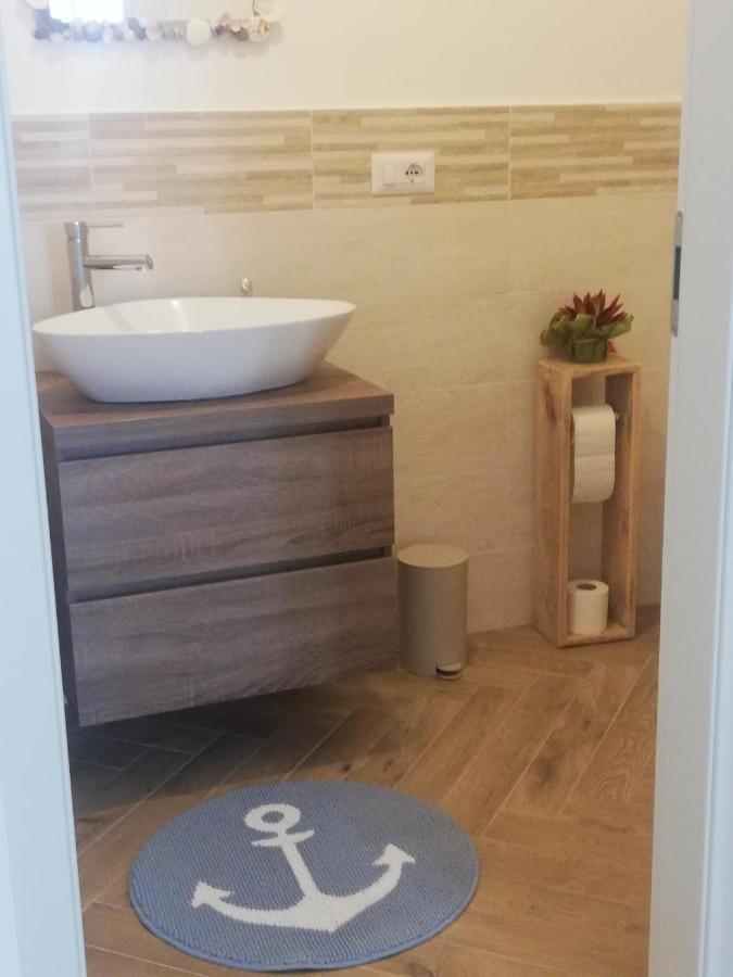 Casa Di Giu Bed & Breakfast Porto Torres Bagian luar foto