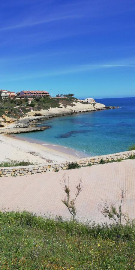 Casa Di Giu Bed & Breakfast Porto Torres Bagian luar foto