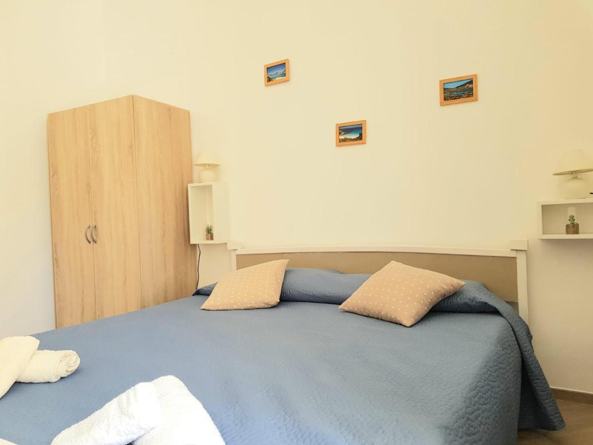 Casa Di Giu Bed & Breakfast Porto Torres Bagian luar foto
